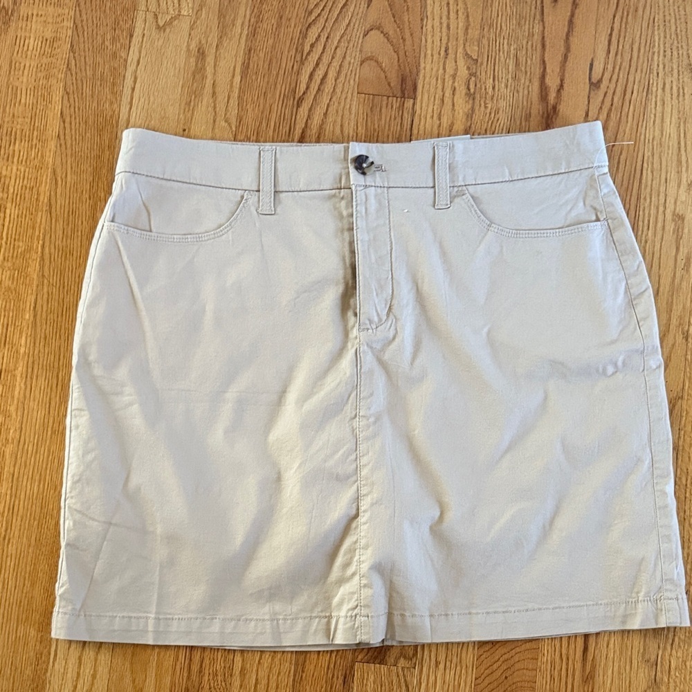 NEW Croft & Barrow Skort Mid Rise Tan Khaki Women's 16